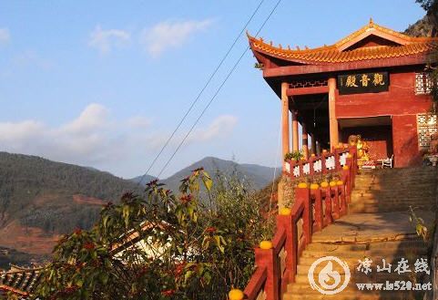 涼山州會(huì)理飛來(lái)寺